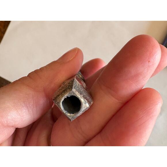 1940's Oneida Corn Holders Set of 8 Fancy Silver Plated Corn on the Cob Holders - Picture 6 of 7